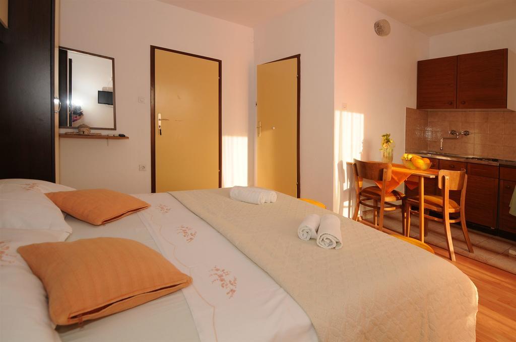 Apartments Katica Makarska Exterior foto
