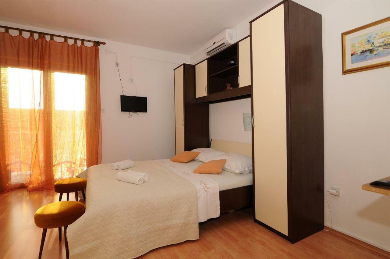 Apartments Katica Makarska Habitación foto